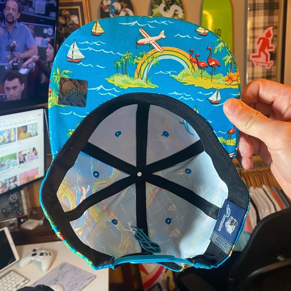 All over graphic, tropical hat - Picture 2 of 5